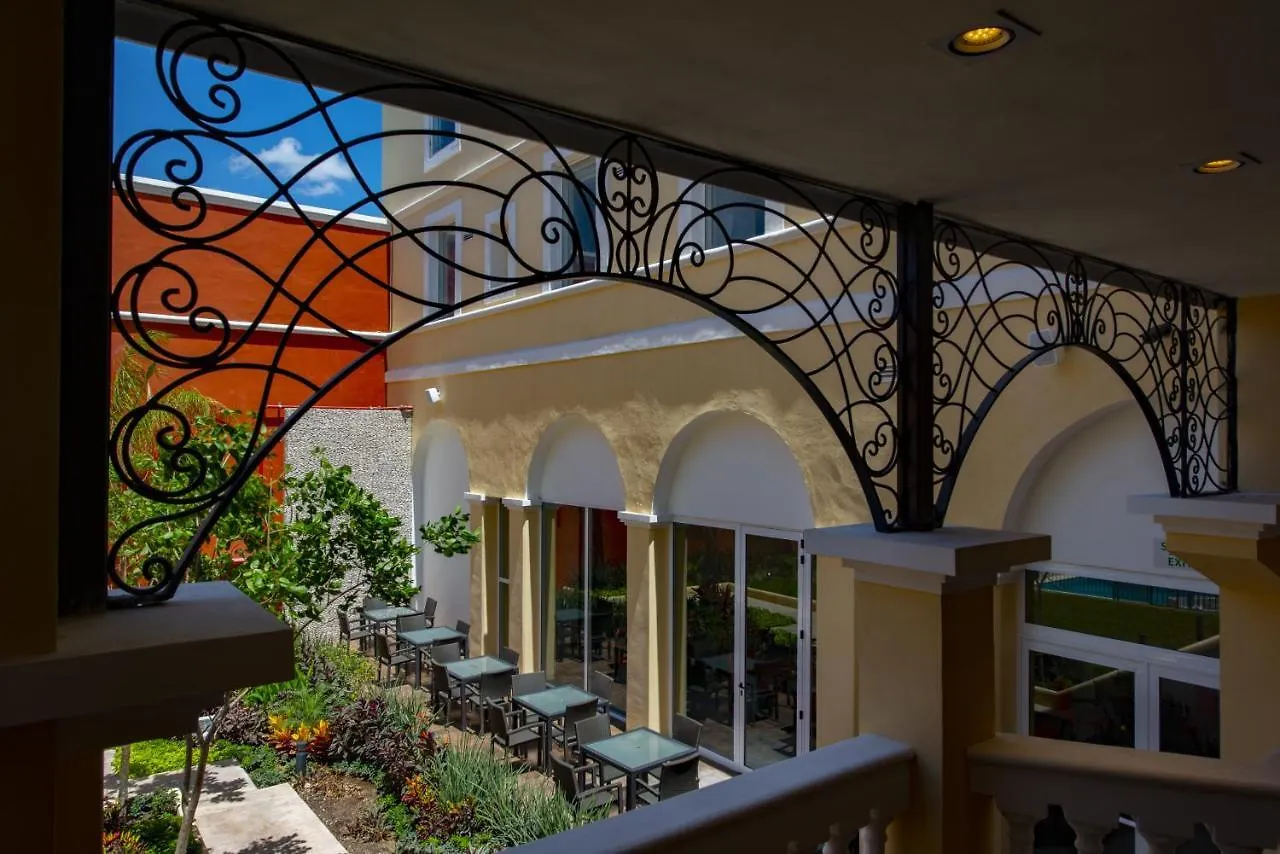 Holiday Inn Express Merida Centro By Ihg Otel